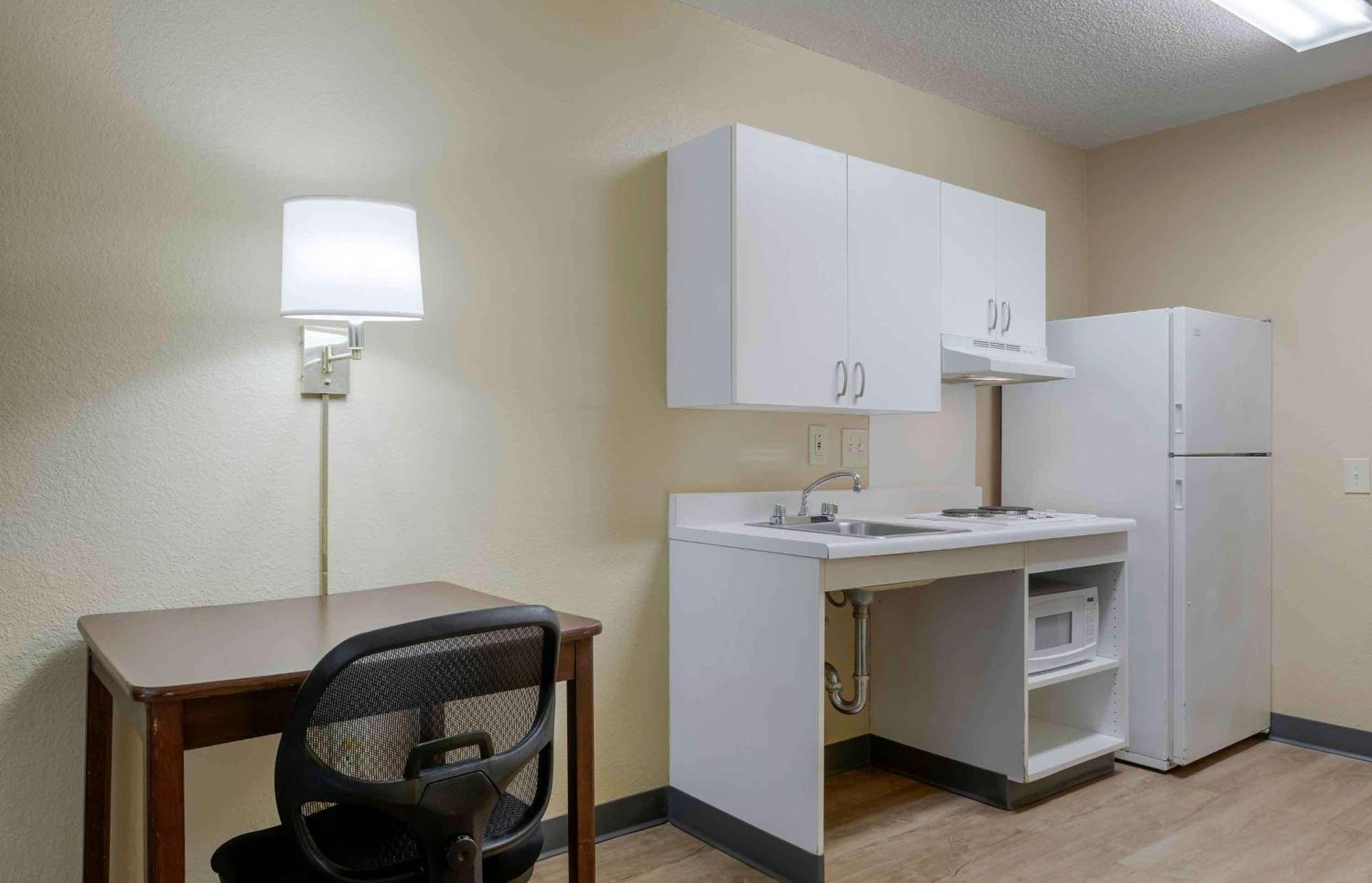Extended Stay America Suites - Los Angeles - Монровия Экстерьер фото